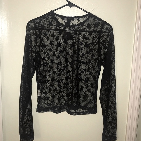 New w/tags🖤Sheer, lace w/stars, long sleeve top🖤 - Picture 4 of 4